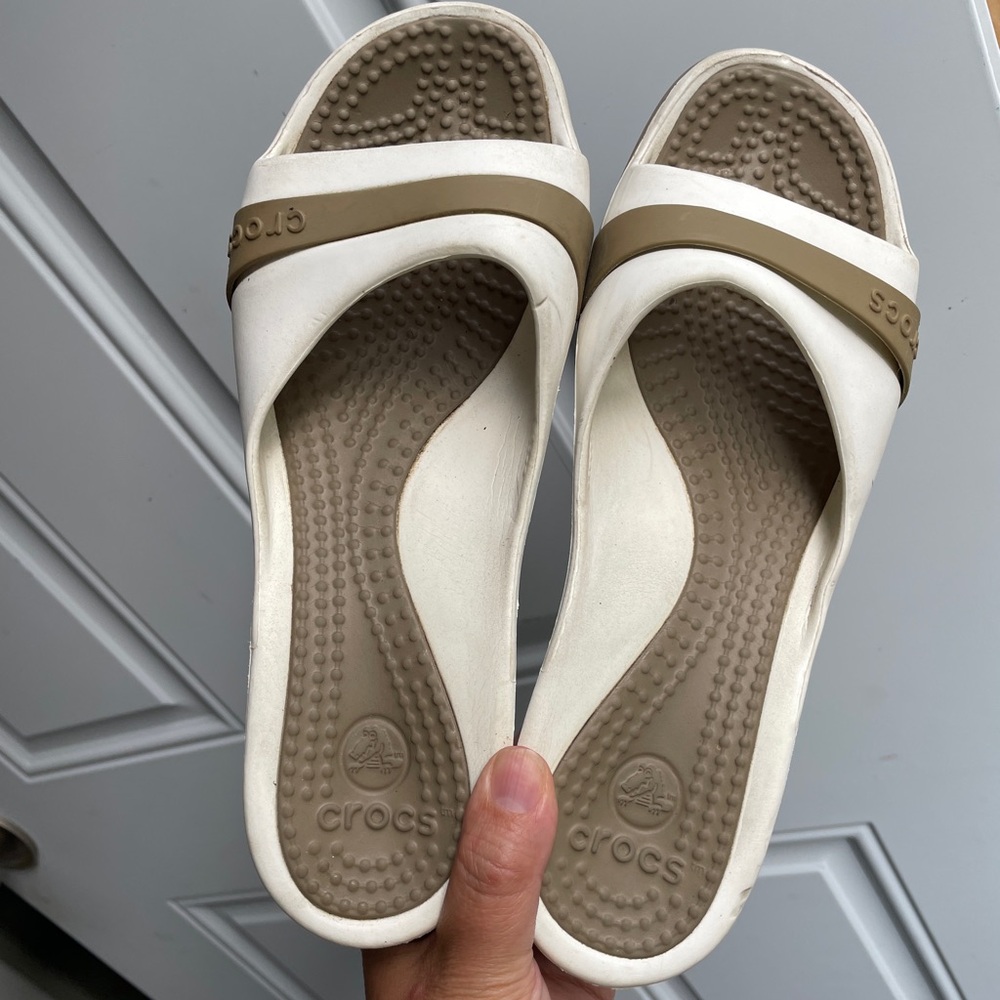 Crocs Sassari wedge sandals, size 8